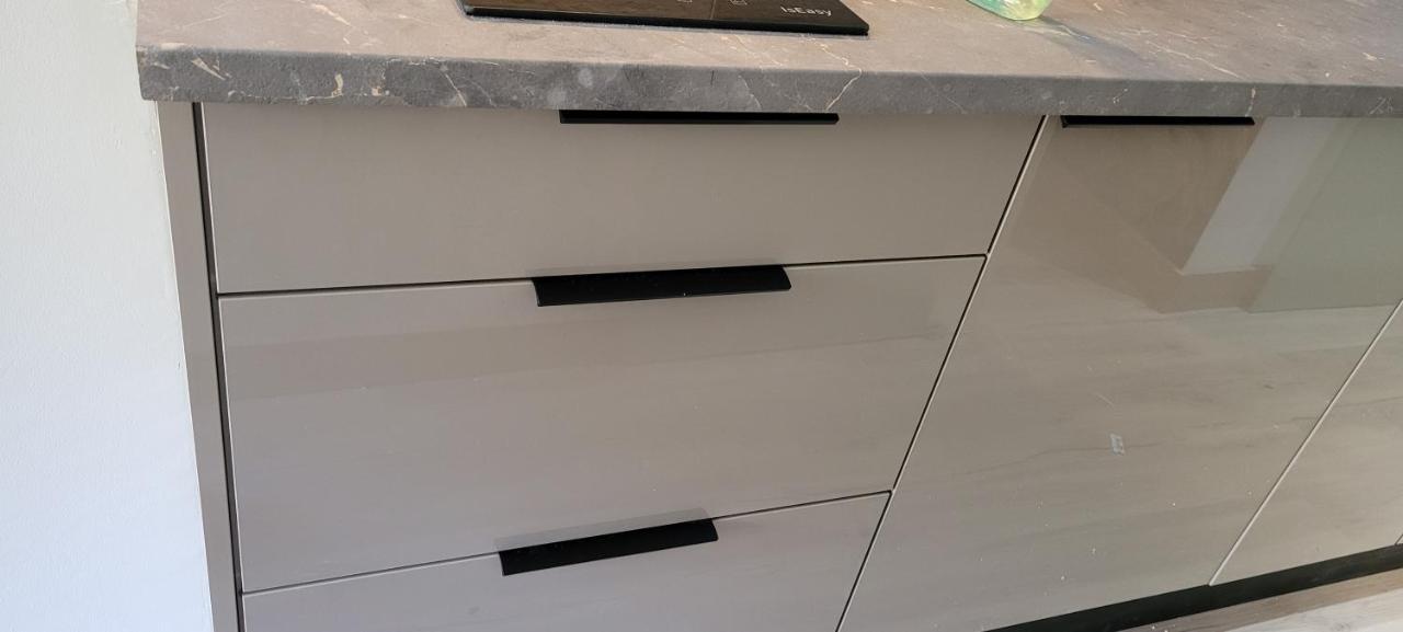 A Estrenar Preciosos Apartamentos Aparthotel Inter2, New Apartments Ln Aparthotel 12 Months Open! Self Check In! Reserva Garaje! Салоу Екстериор снимка