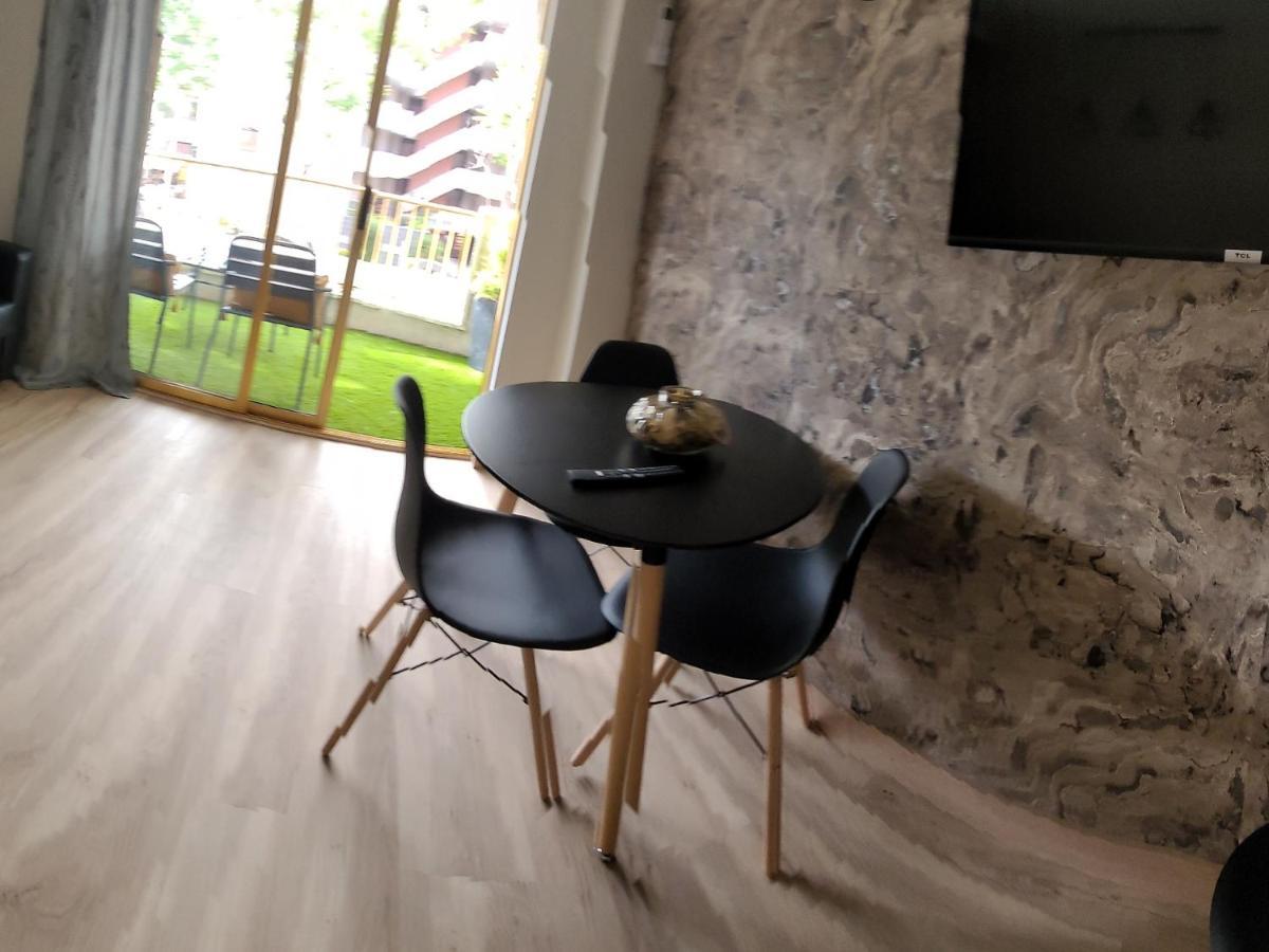 A Estrenar Preciosos Apartamentos Aparthotel Inter2, New Apartments Ln Aparthotel 12 Months Open! Self Check In! Reserva Garaje! Салоу Екстериор снимка