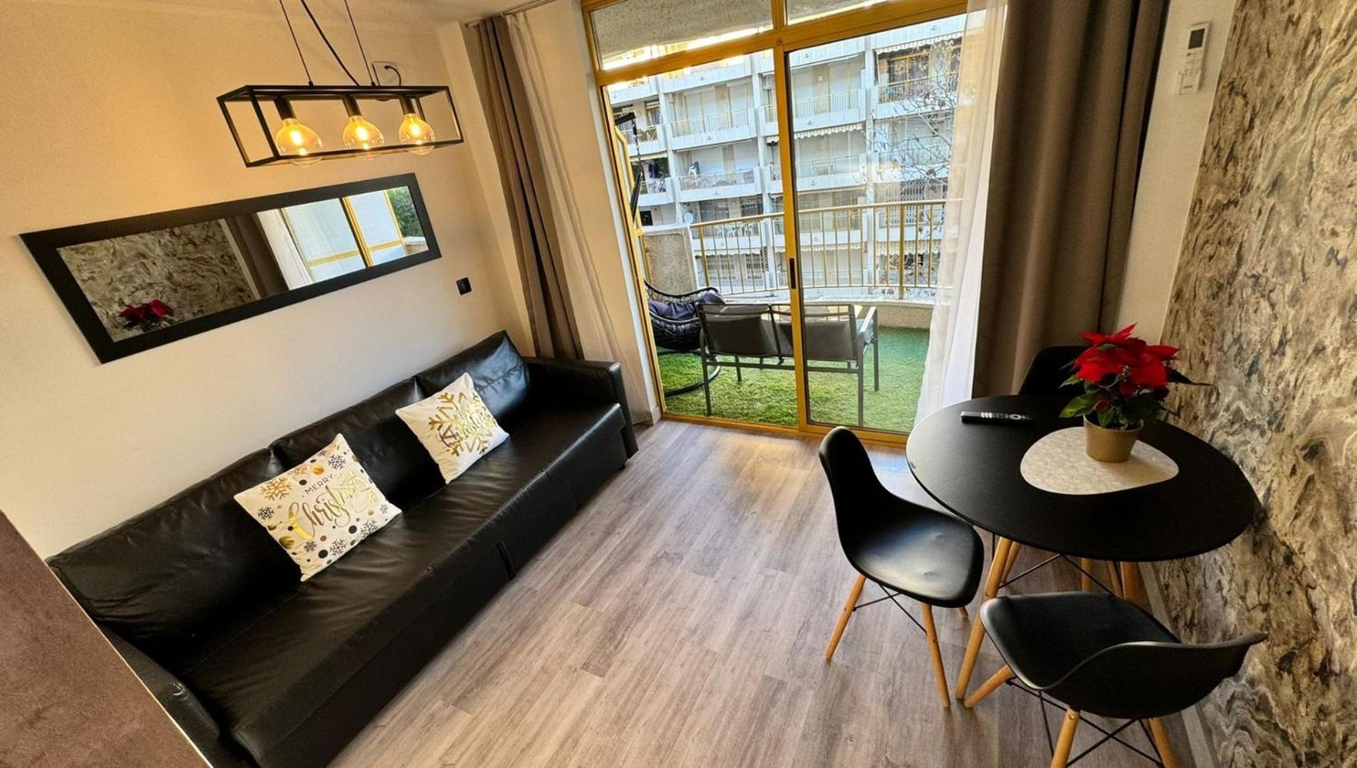 A Estrenar Preciosos Apartamentos Aparthotel Inter2, New Apartments Ln Aparthotel 12 Months Open! Self Check In! Reserva Garaje! Салоу Екстериор снимка